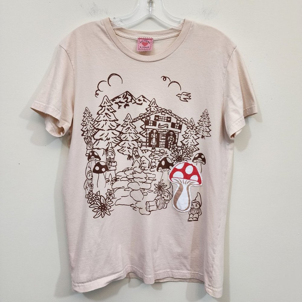 RARE Made with love by Hannah black forest fun toadstool‎ graphic tee woman's XL